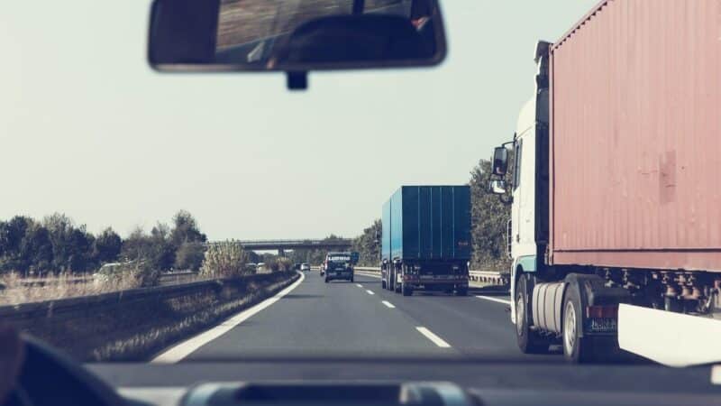 Ekspertai įspėja vairuotojus, kelių būklė Lietuvoje gali dar prastėti