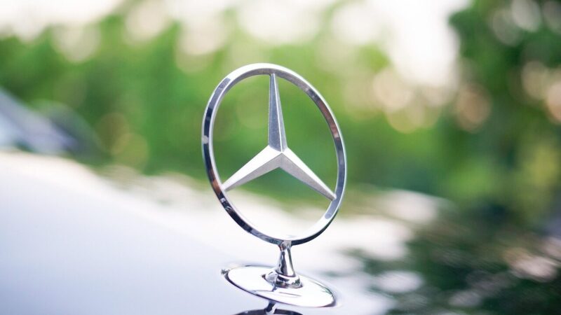 Automobilių rinka gali sulėtėti: „Mercedes“ vadovas atskleidė nerimą keliančias detales