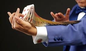 Kortų triukas. Pixabay nuotr.