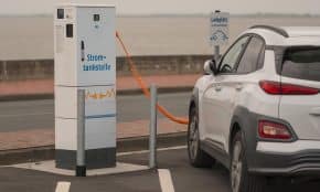 Elektromobiliai. Unsplash nuotr.