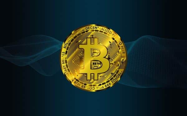 Bitkoino įplaukos į biržas šoktelėjo iki 6 100 BTC per valandą – didžiausias šuolis nuo vasario