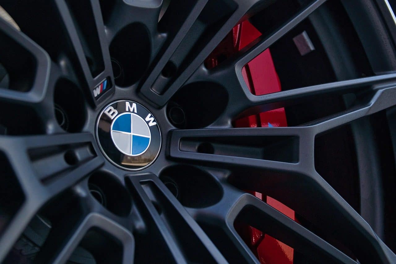 Spaudimas Kinijoje ir muitai: BMW pelnas smuko iki žemiausio lygio nuo pandemijos