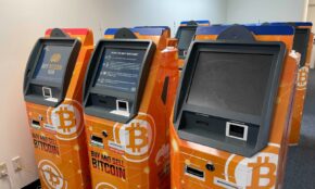 Kriptovaliutų bankomatas. Unsplash nuotr.