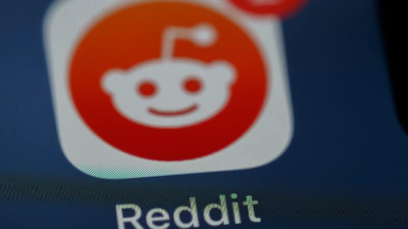 „Reddit“ pirmojo ketvirčio rezultatai viršijo lūkesčius – akcijos brango daugiau nei 9 proc.