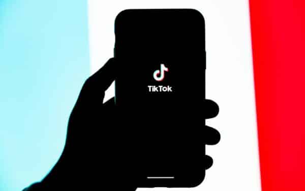 „TikTok“ stoja į teismą Airijoje: spręs, ar europiečių duomenys gali keliauti į Kiniją