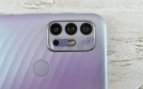 „Motorola” brangina biudžetinius telefonus – „Moto G” serija pabrango trečdaliu