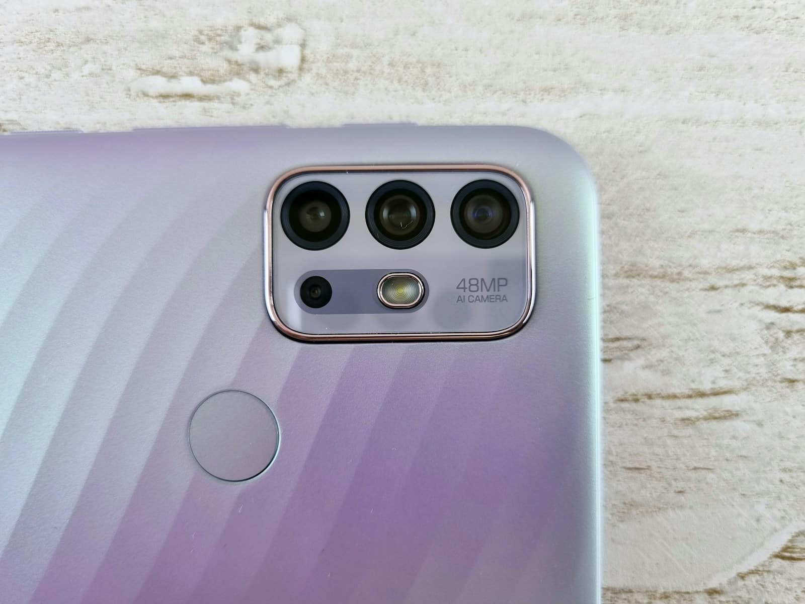 „Motorola” brangina biudžetinius telefonus – „Moto G” serija pabrango trečdaliu