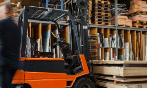 Medienos gamykla. Unsplash nuotr.