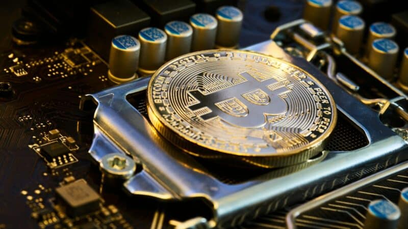 Bitkoinų kasėjų rekordas: per ketvirtį pardavė daugiau BTC nei per visus metus