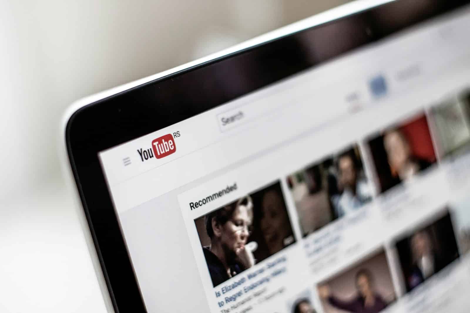 Popkultūros milžinė „Disney“ praranda pozicijas, lyderystę perima „YouTube“
