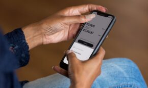 Telefonas. Unsplash nuotr.