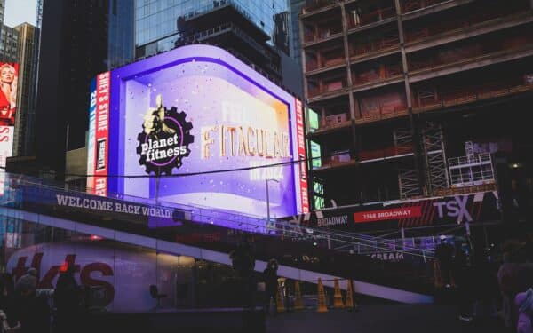 „Planet Fitness” plečiasi sparčiau nei bet kada: nuo 1 124 klubų iki beveik 3 000 per dešimtmetį