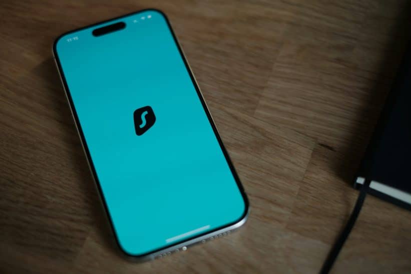 Surfshark. Unsplash nuotr.