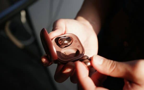 „Samsung“ siūlo netikėtą sprendimą: šis metodas gali sumažinti pykinimą