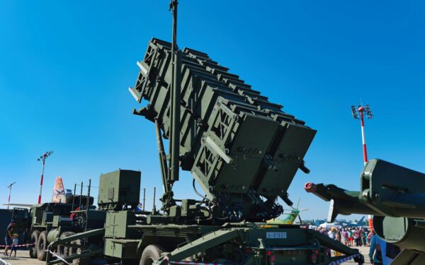 Rusija keičia taktiką: dėl „Pantsir“ trūkumo naudoja hibridines oro gynybos sistemas