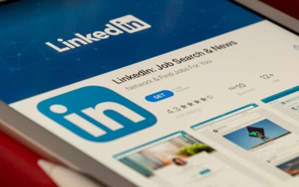 „LinkedIn“ įkūrėjas ragina technologijų lyderius pasmerkti Trumpą