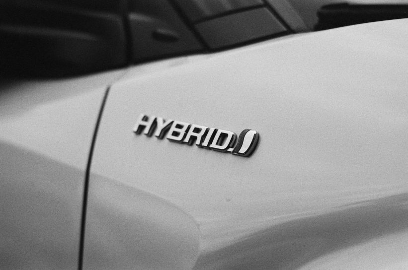 Hibridinis automobilis. Unsplash nuotr.