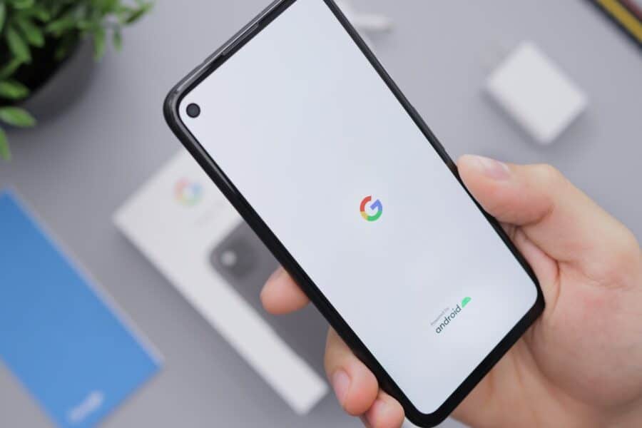 „Android“ telefonas. Unsplash nuotr.