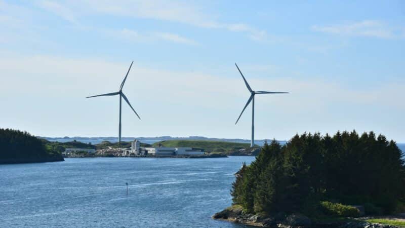 JK energetikos paradoksas: pasiektas gamybos rekordas, bet tinklai neatlaiko apkrovų