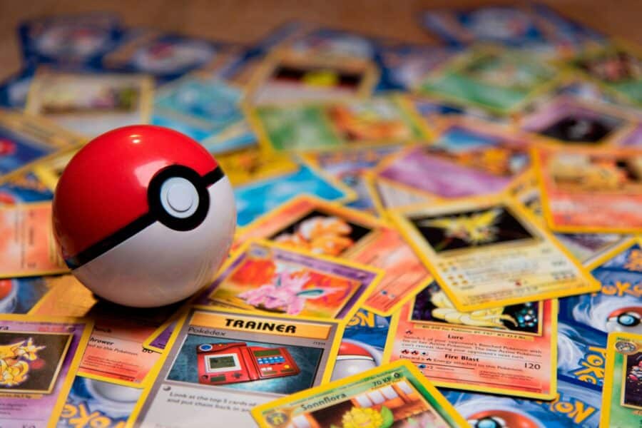 „Pokemon“ kortelės. Unsplash nuotr.