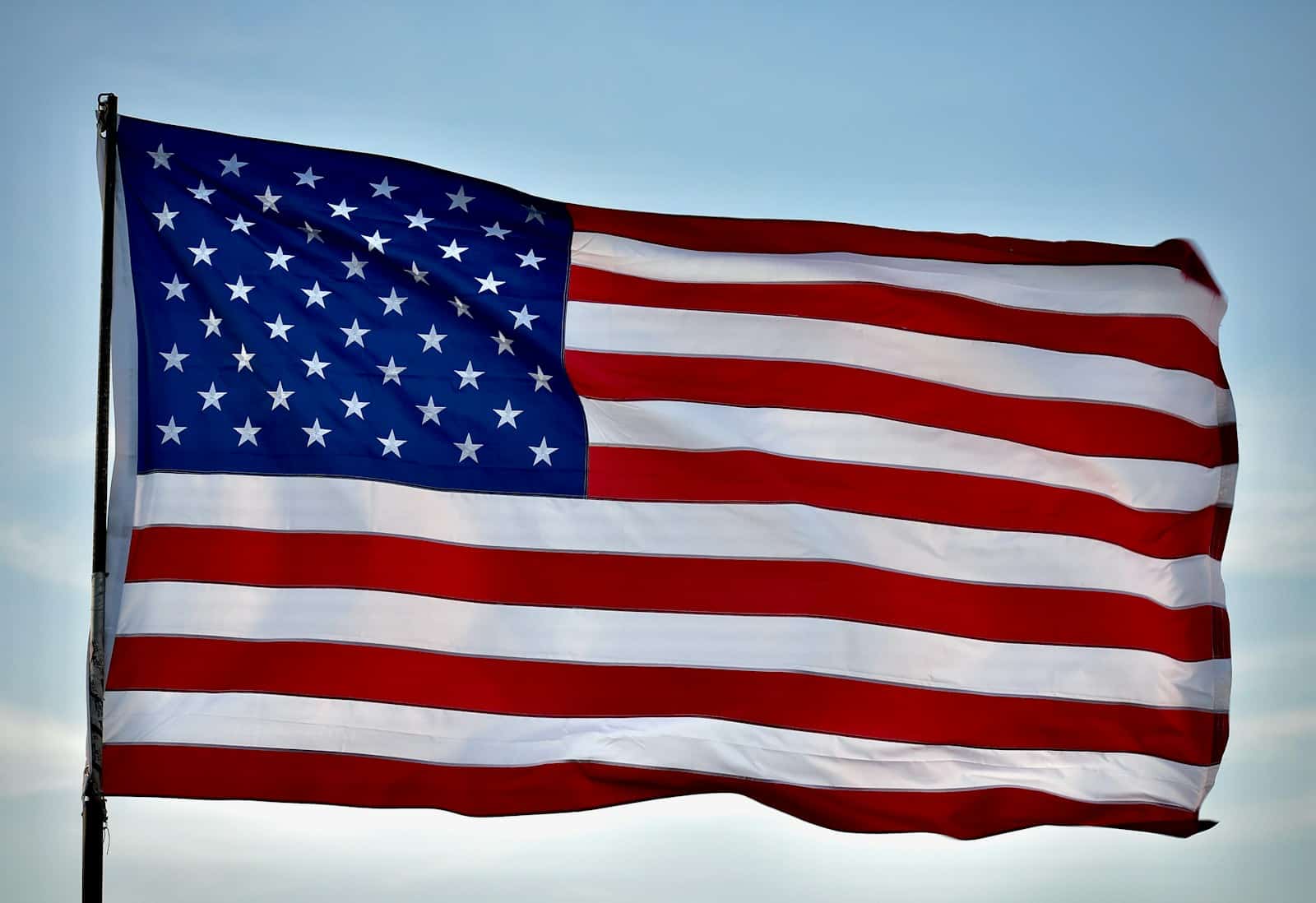 JAV gyventojų išlaidos augs: D. Trumpas tęsia muitų politiką nepaisydamas teismo sprendimo