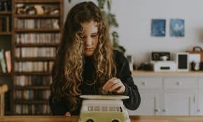 Kišenpinigiai. Unsplash nuotr.