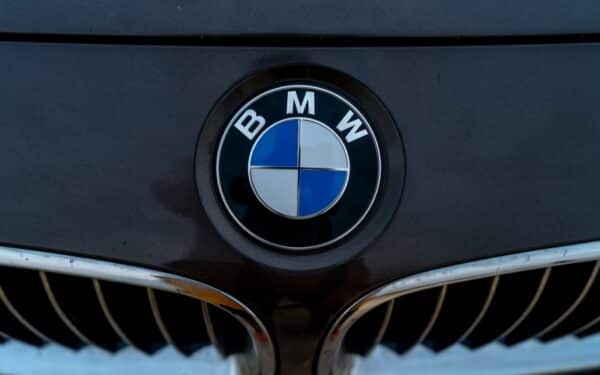 „BMW” finansų vadovas: be muitų bendrovė būtų fiksavusi pelno augimą, o ne kritimą