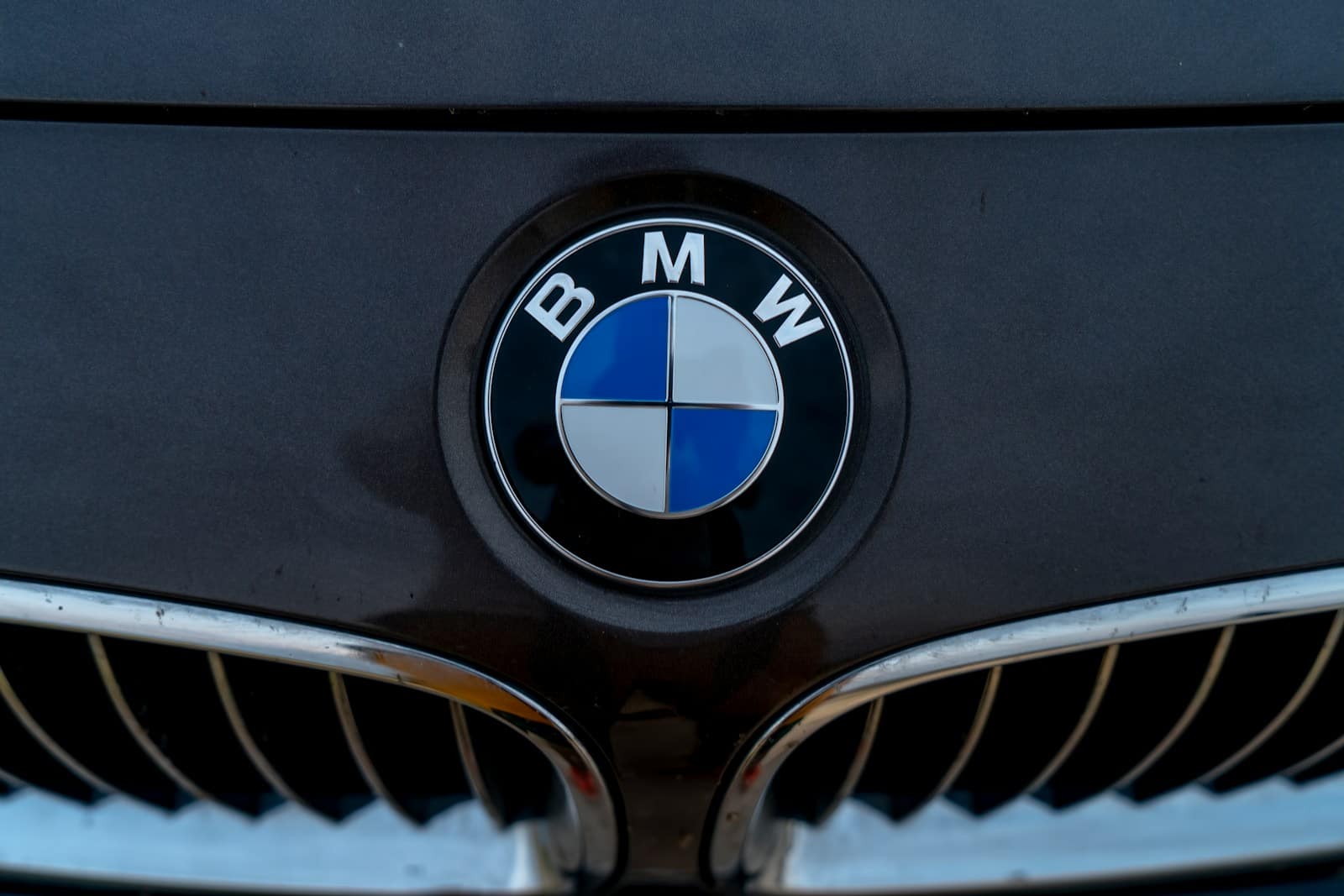 „BMW” finansų vadovas: be muitų bendrovė būtų fiksavusi pelno augimą, o ne kritimą