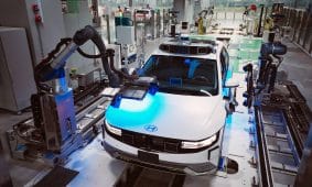 Automobilių gamykla. Unsplash nuotr.