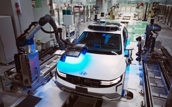 Gali sukaustyti visą automobilių rinką, tiekimo grandinė gali tiesiog sustoti