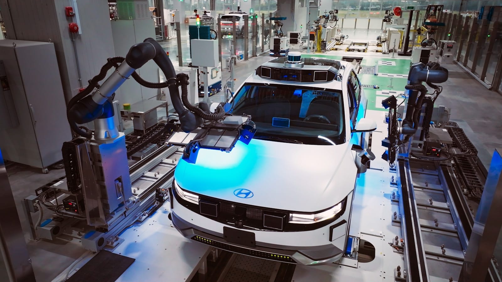 Gali sukaustyti visą automobilių rinką, tiekimo grandinė gali tiesiog sustoti