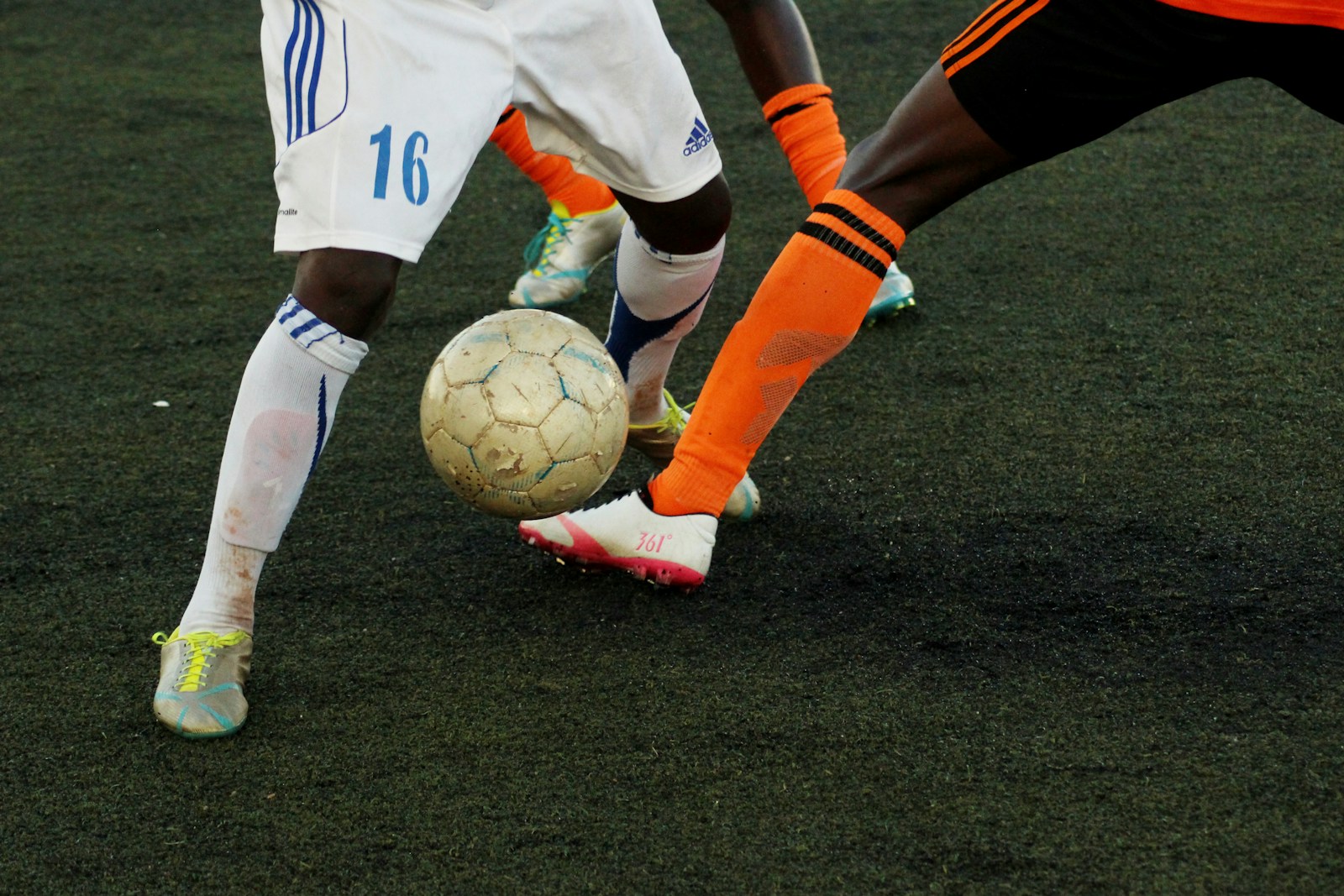 FIFA vadovas: Rusijai turėtų būti leista sugrįžti į tarptautinę futbolo areną