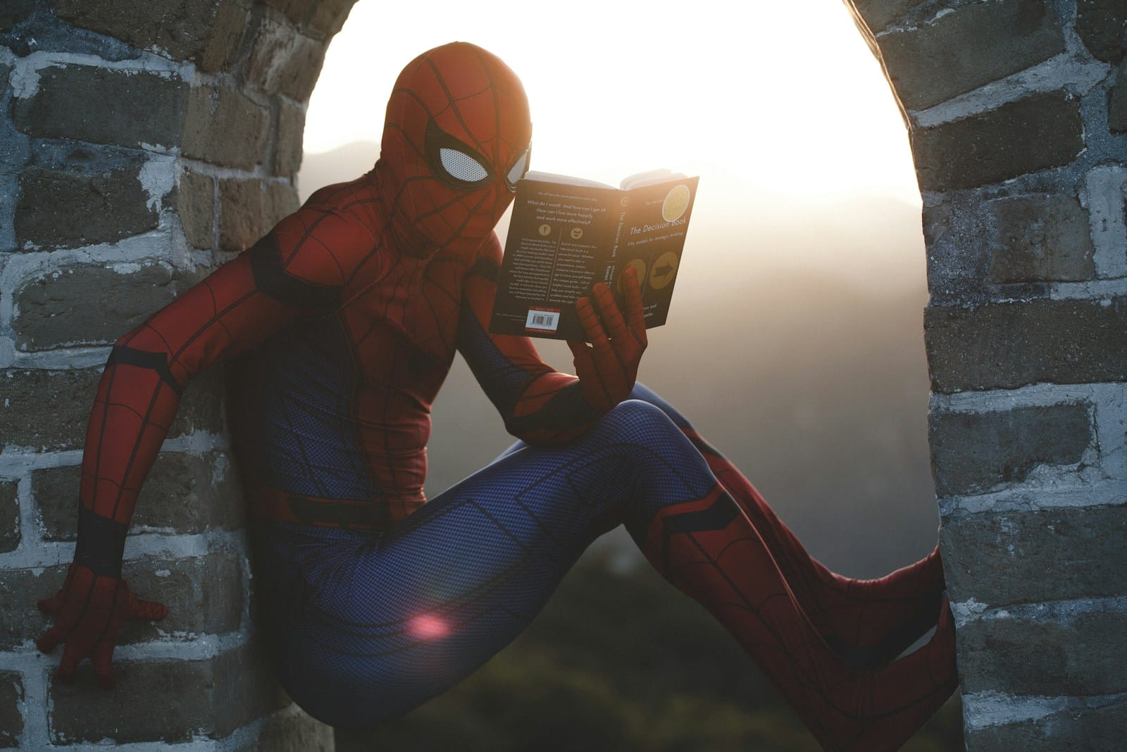 Žmogus voras keičia išmanųjį telefoną, nebenaudos „Sony“ įrenginių