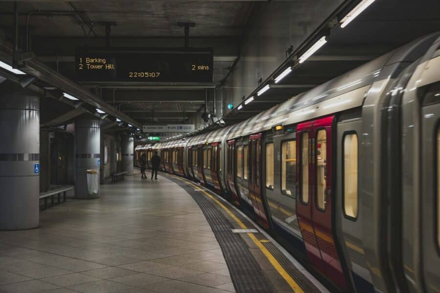 Metro. Unsplash nuotr.