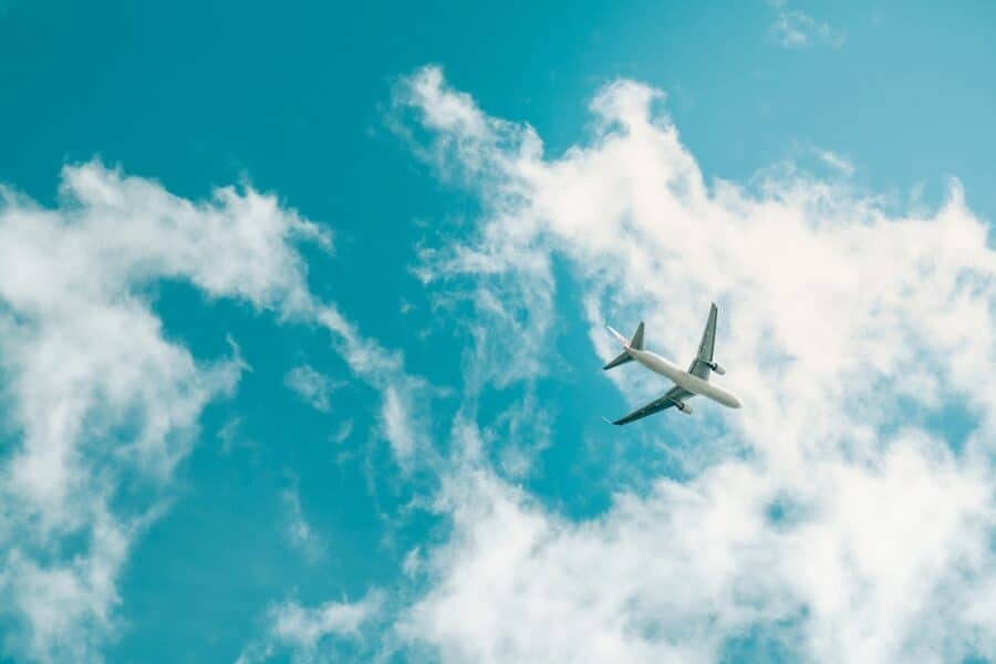 Skrendantis lėktuvas. Unsplash nuotr.