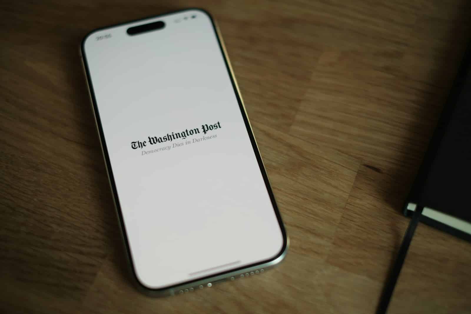 JAV šimtai žmonių protestavo prieš „The Washington Post“ žurnalistų atleidimus