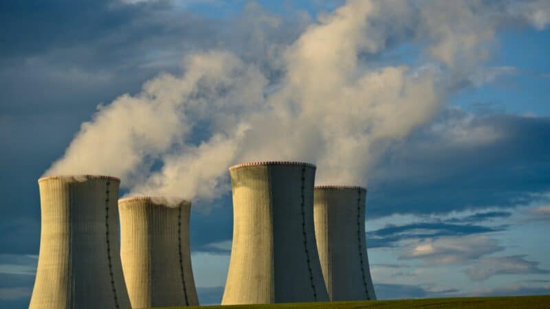 Energetinė krizė verčia persigalvoti: šios šalys gali sugrįžti prie branduolinės energijos
