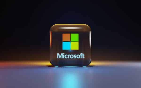 „Microsoft” prašo teismo stabdyti Pentagono sprendimą, uždraudusį „Anthropic” technologijas kariuomenei