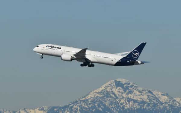 Ar keisis skrydžių žemėlapis: „TAP“ pardavimas traukia didžiausius Europos žaidėjus