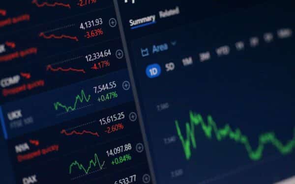 Fondų fondai – ar papildomas diversifikacijos sluoksnis vertas didesnių mokesčių?