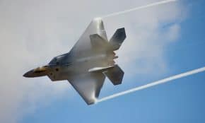 F22 lėktuvas. Unsplash nuotr.