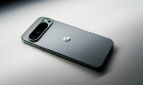 „Google Pixel 9“ išmanusis telefonas. Unsplash nuotr.