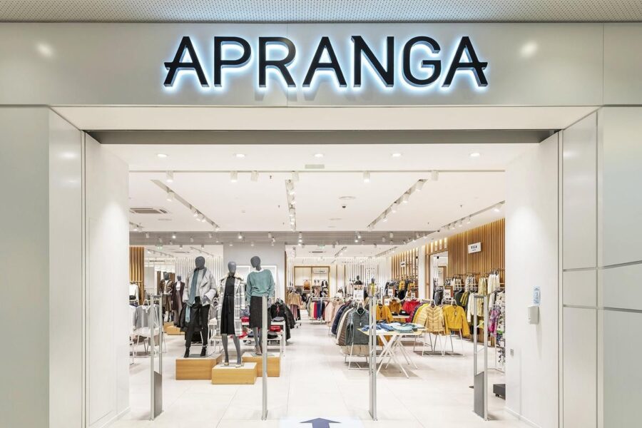 „Aprangos“ parduotuvė.