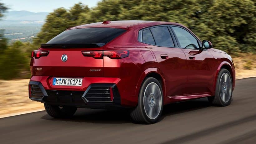 BMW iX2. Gamintojo nuotr.