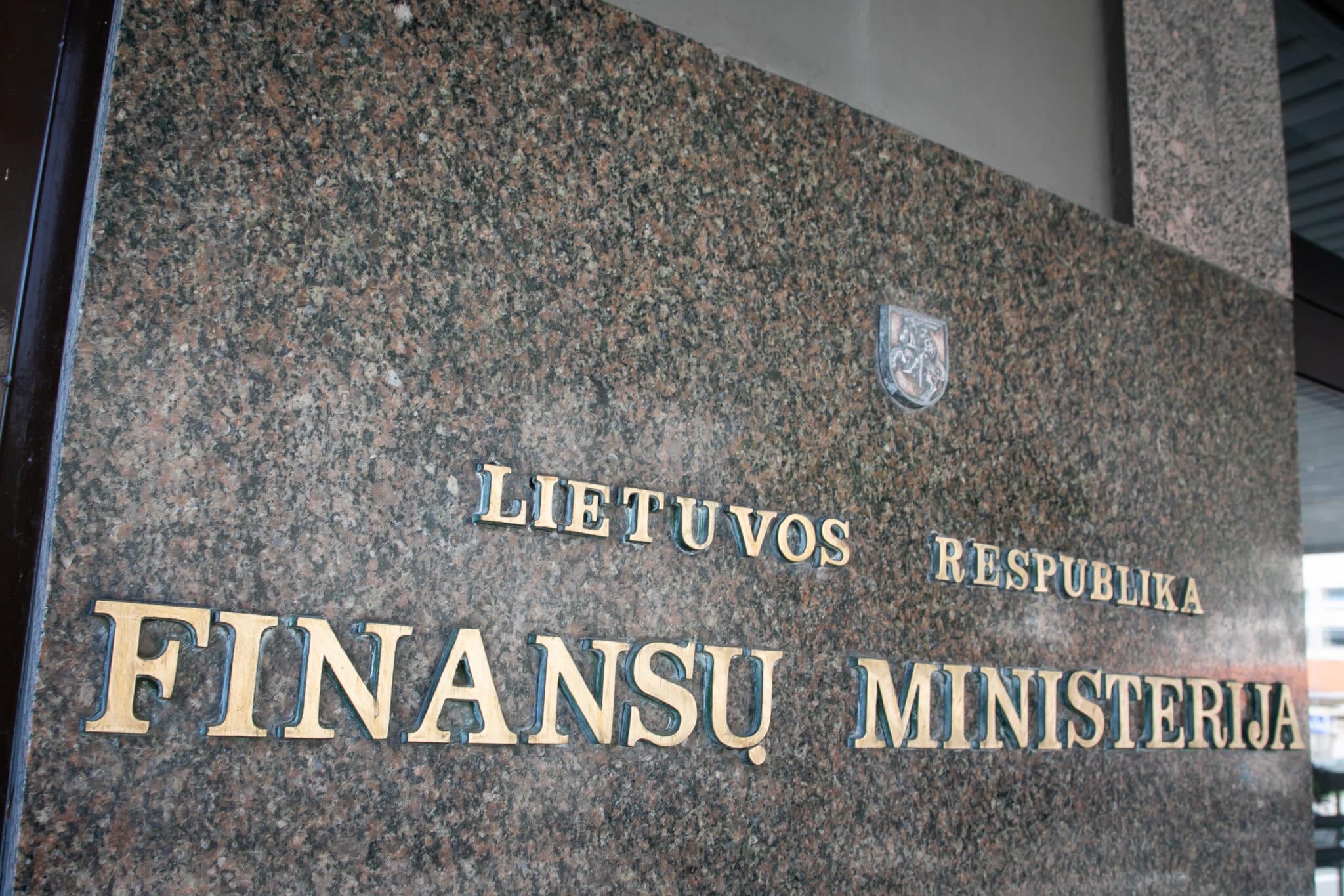 Finansų ministerija ėmėsi veiksmų: siūlymas gali sumažinti kuro kainų spaudimą