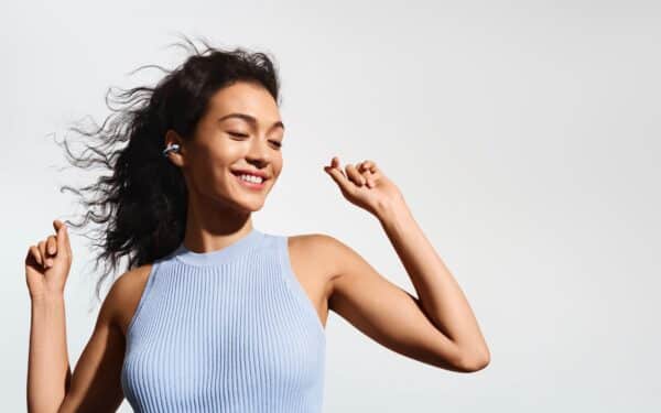 „Huawei“ pristato „FreeClip 2“ – naujos kartos belaides ausines kasdieniam naudojimui