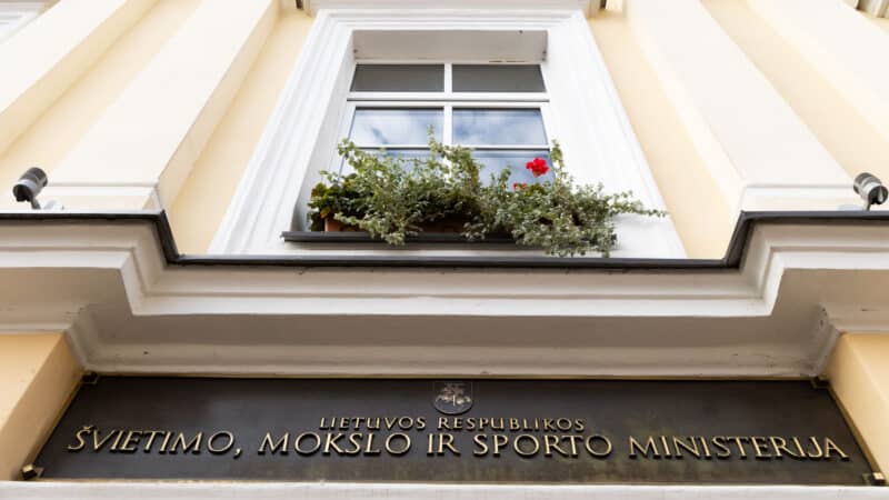 Valstybė skyrė beveik 2 mln. eurų užsienio lituanistinėms mokykloms