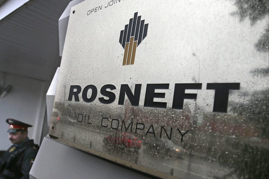 Briuselis leido Berlynui perimti įmonę „Rosneft Germany“