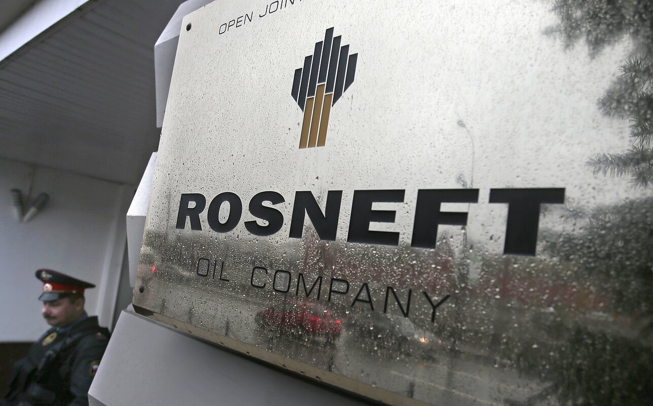 Briuselis leido Berlynui perimti įmonę „Rosneft Germany“