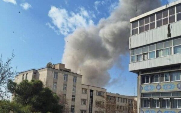 Izraelis siunčia perspėjimą Irano gyventojams ir ragina evakuotis iš karinių objektų